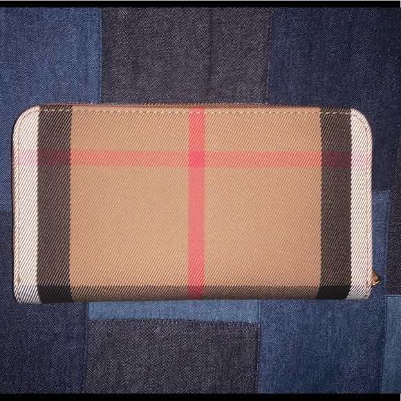 Burberry Brown House Check Canvas and Leather Elmore Zip Round Wallet - Picture 4 of 4